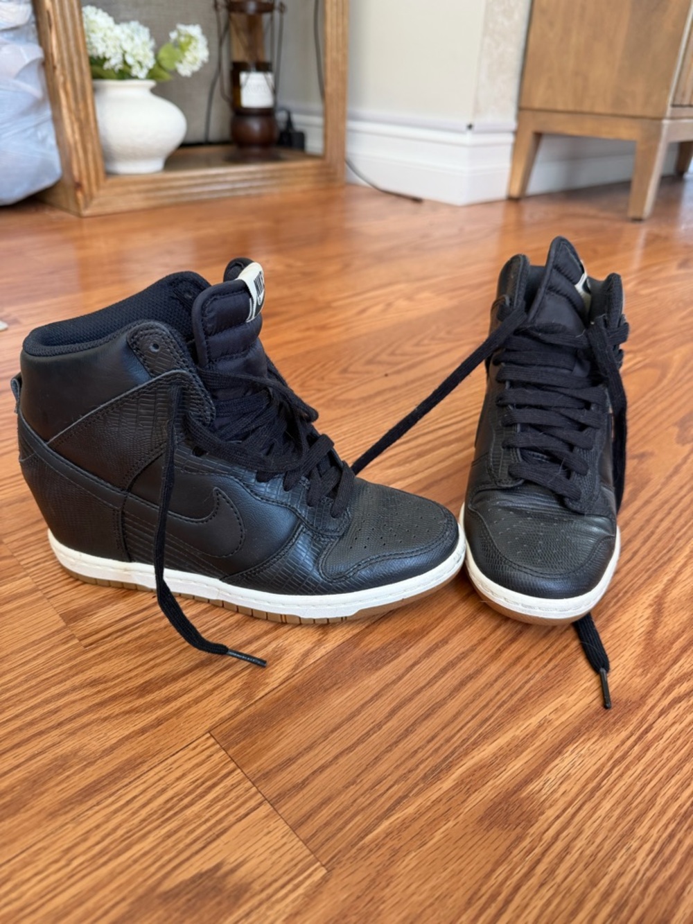 Nike Women’s sky high dunk wedge sneakers